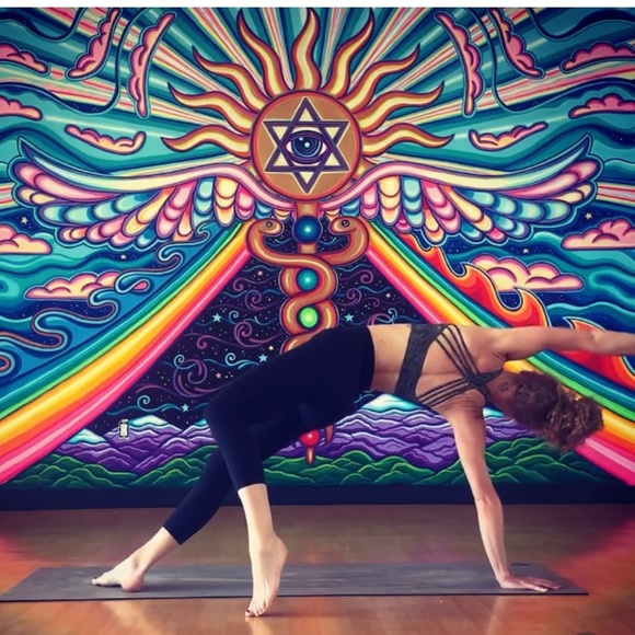 SOLD Lululemon Wild Thing Strappy Bra 4 Green Patterned - Picture 2 of 5